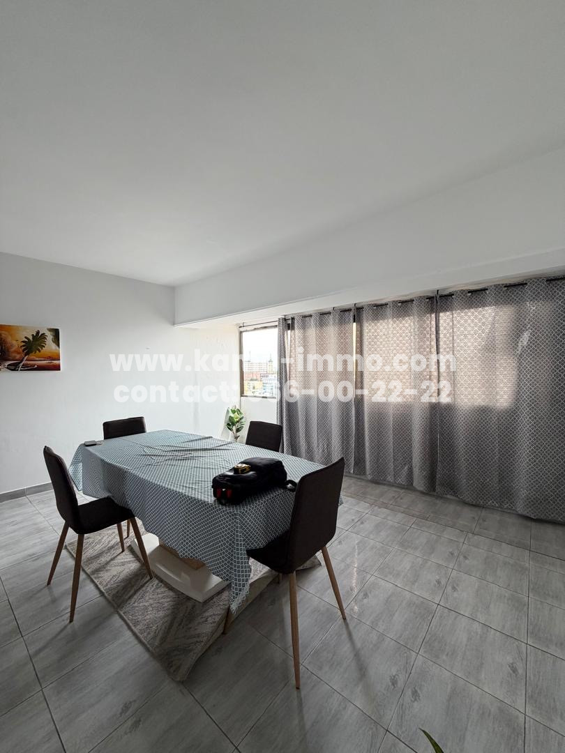 Studio Meublé à Louer Au centre ville avec vue sur Mer