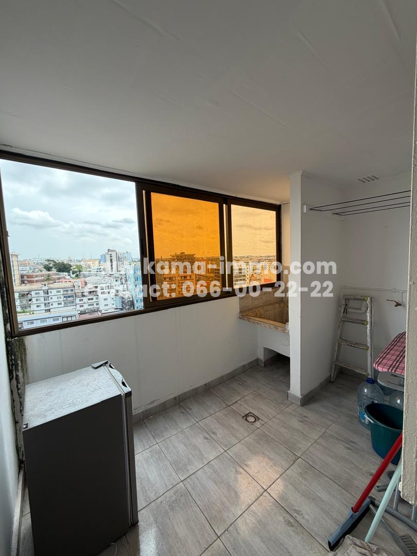 Studio Meublé à Louer Au centre ville avec vue sur Mer